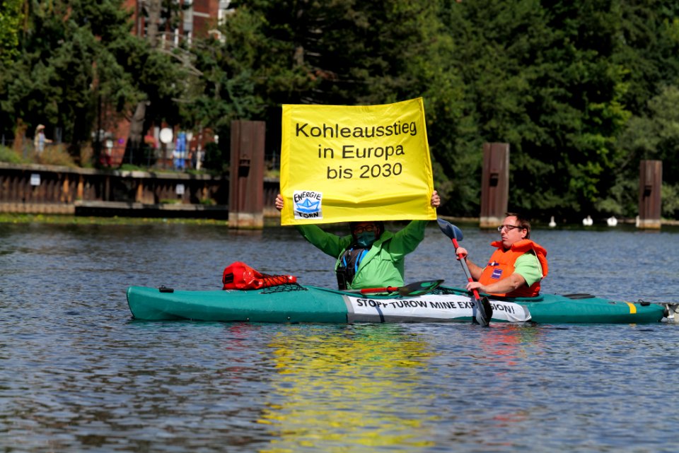 Coal and Boat demonstration 2020-08-29 101
