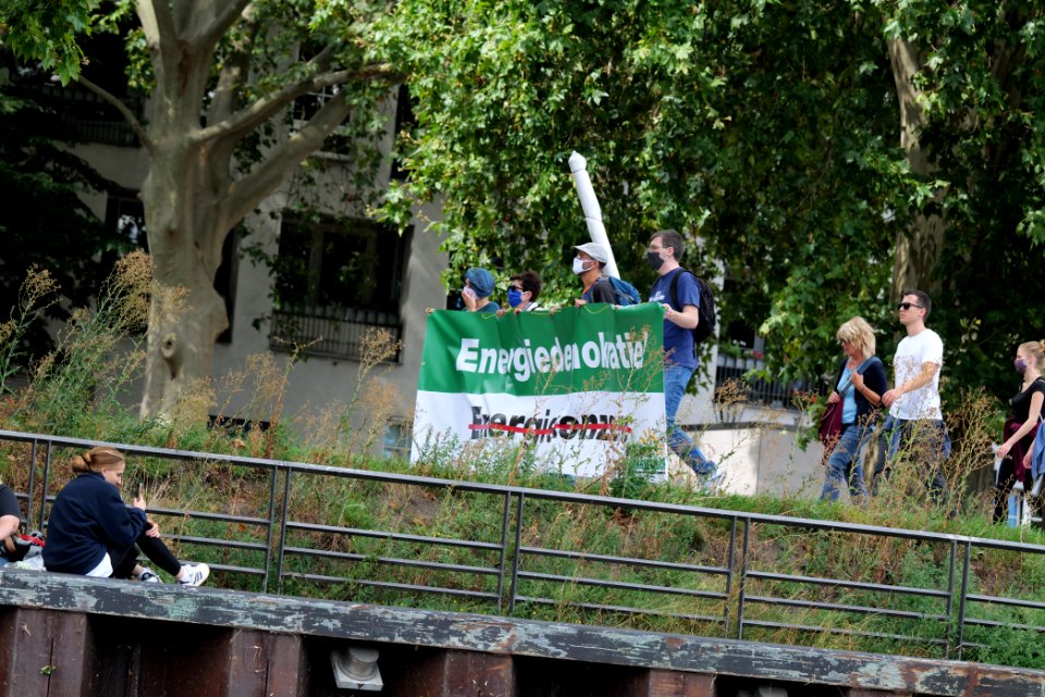 Coal and Boat demonstration 2020-08-29 154