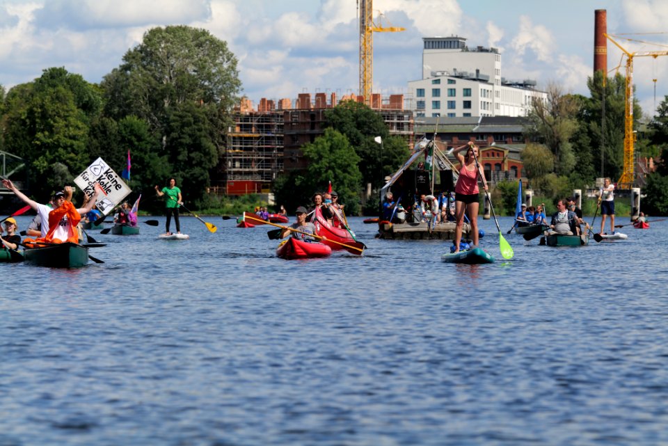 Coal and Boat demonstration 2020-08-29 105