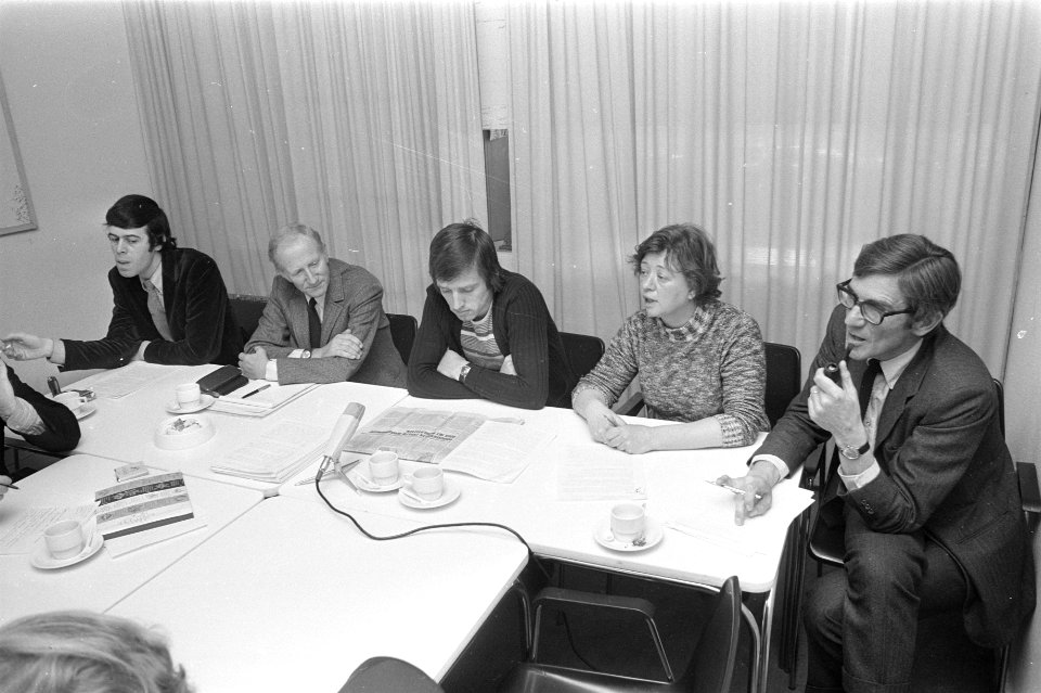 COC geeft persconferentie over discriminatie van homosexuelen in bedrijfsleven , Bestanddeelnr 925-4039
