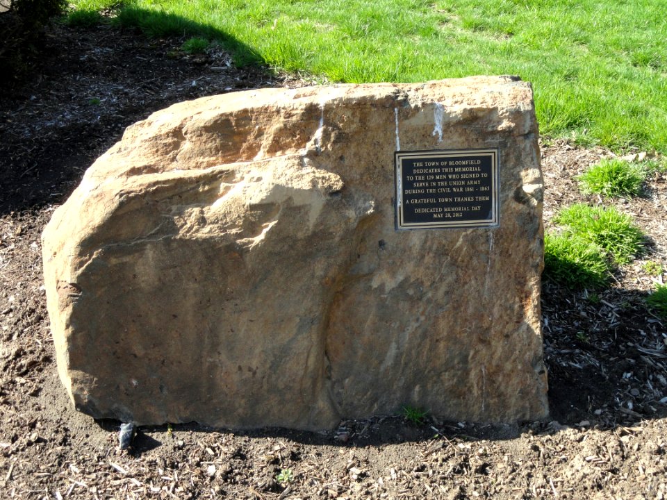 Civil War Memorial - Village Green - Bloomfield, CT - DSC09372