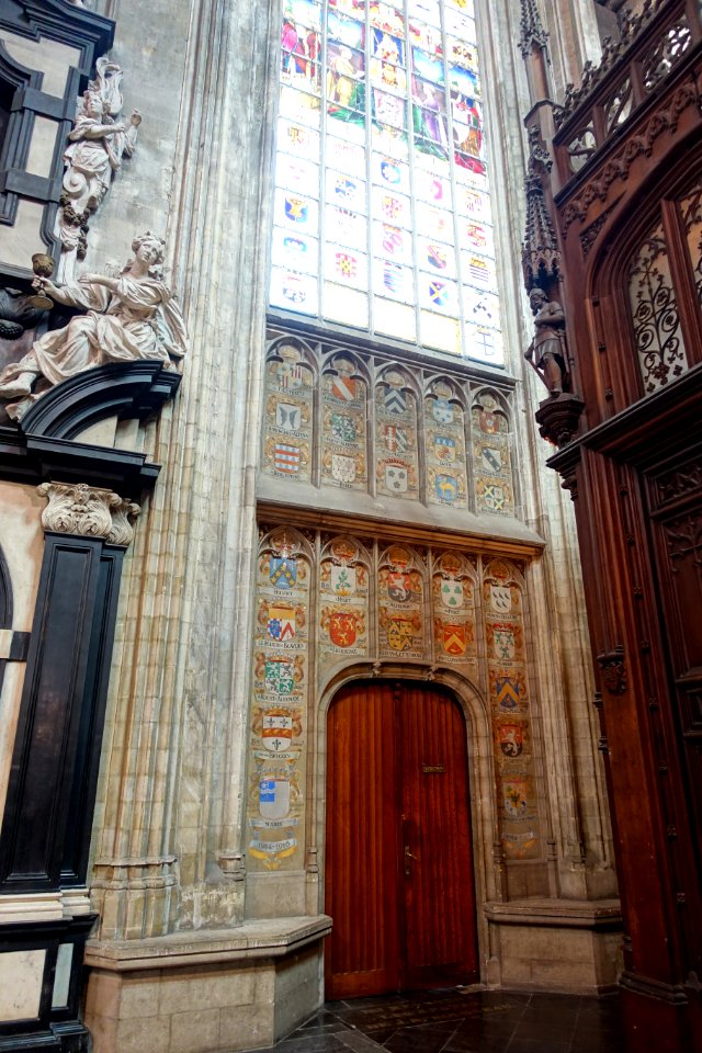 Coats of arms - Église Notre-Dame du Sablon - Brussels, Belgium - DSC08086