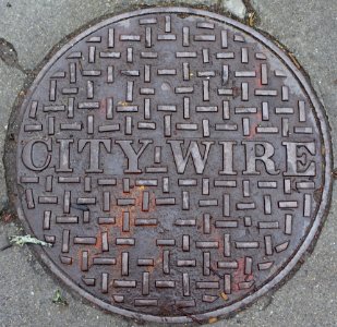 City Wire - manhole cover - Cambridge, MA - DSC04588