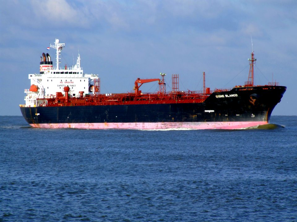 Cisne Blanco p3 approaching Port of Rotterdam, Holland 25-Jan-2007