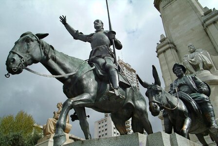 Statue bronze spain