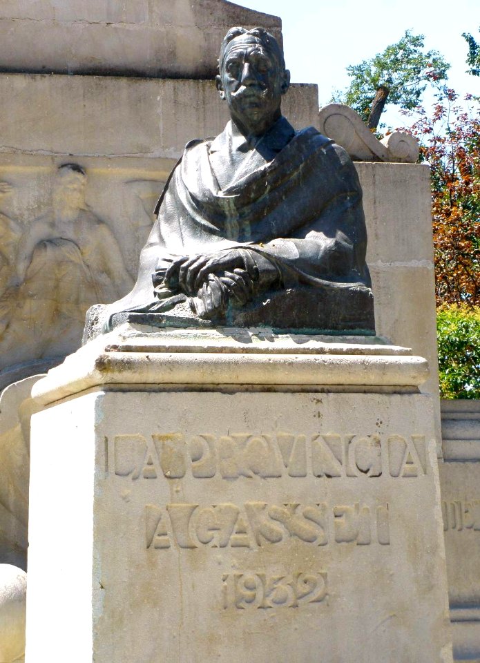 Ciudad Real - Parque Gasset, monumento a Rafael Gasset 2