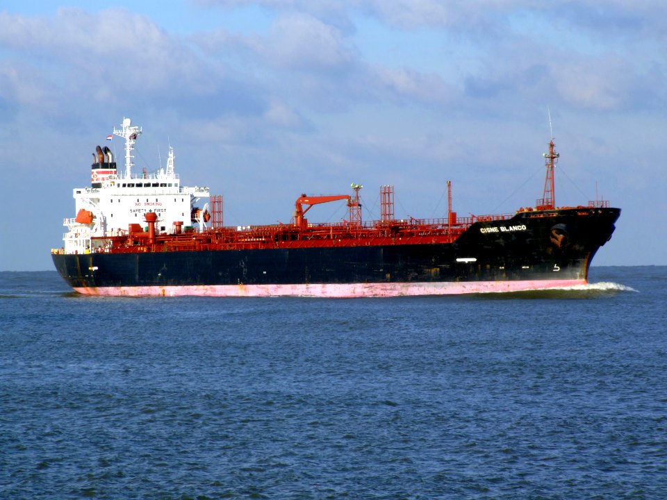 Cisne Blanco p4 approaching Port of Rotterdam, Holland 25-Jan-2007