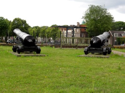 Citadel van 's-Hertogenbosch de twee kanonnen