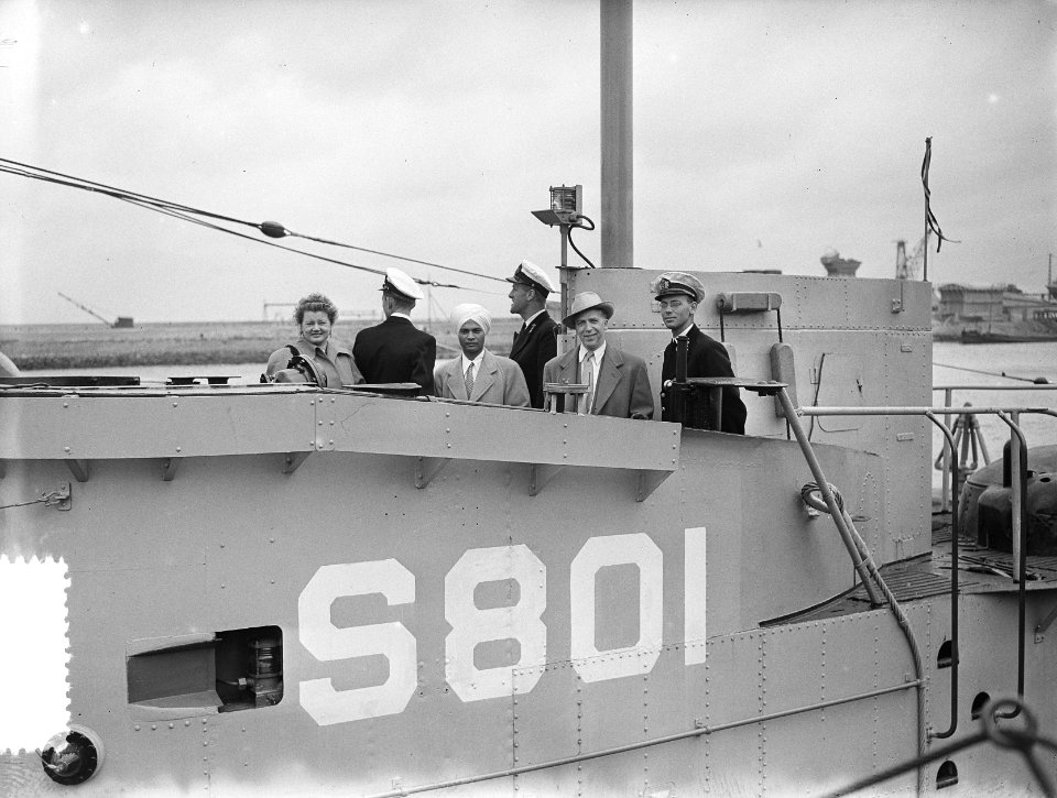 Circusdirecteur Frans Mikkenie en zijn vrouwpaardendressuurartieste Vibeke Mikk, Bestanddeelnr 905-2322