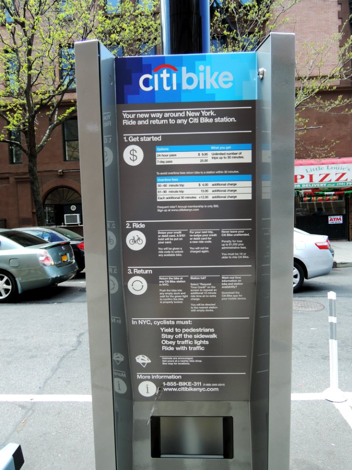 Citibike kiosk Myrtle Av & Adelphi St jeh