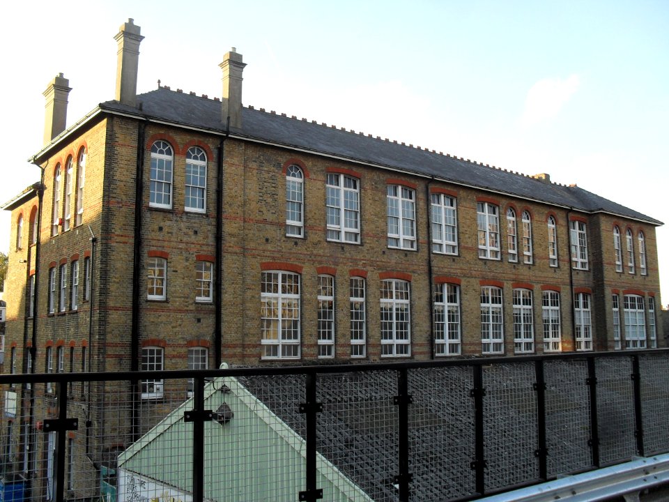 Circus Street Annexe of University of Brighton (From East) (October 2011)