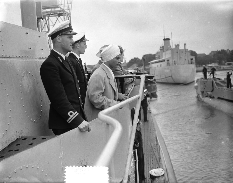 Circusdirecteur Frans Mikkenie en zijn vrouwpaardendressuurartieste Vibeke Mikk, Bestanddeelnr 905-2326