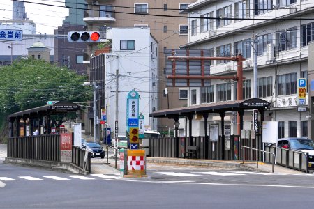 Civic Hall tramstop 20180812 02