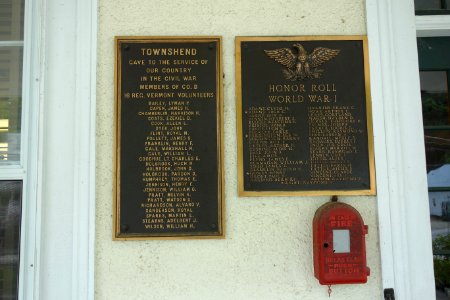 Civil War and World War I memorials - Townshend, Vermont - DSC08411
