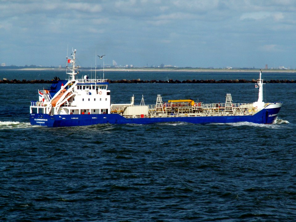 Clearwater p3 approaching Port of Rotterdam, Holland 10-Aug-2005