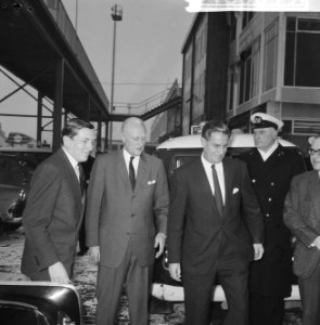 Claus von Amsberg bezoekt luchthaven Schiphol, Bestanddeelnr 918-6893
