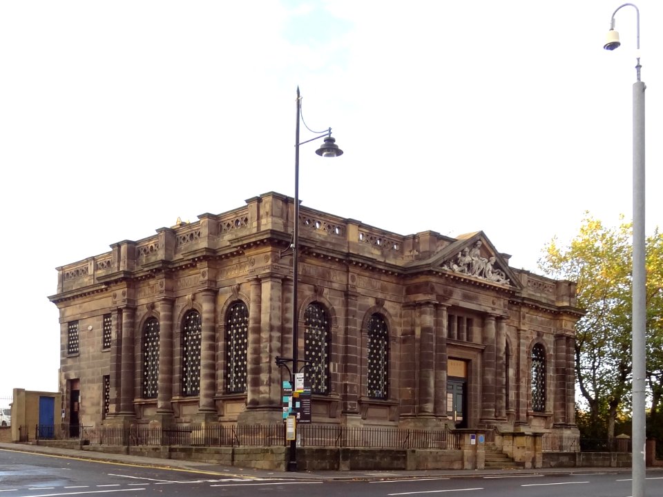 Cleveland Club, Area Walls, Piers And Railings