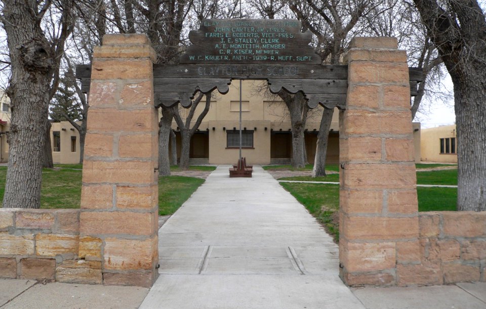 Clayton NM school W gate 1