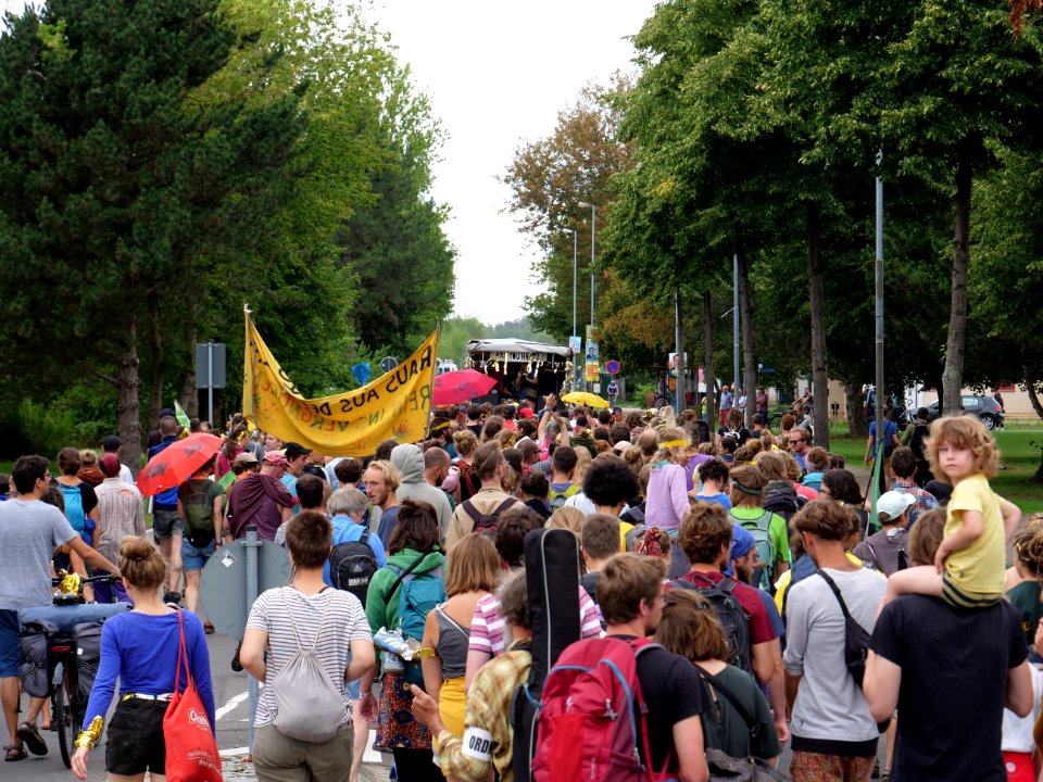 Climate Camp Pödelwitz 2019 Dance-Demonstration 48