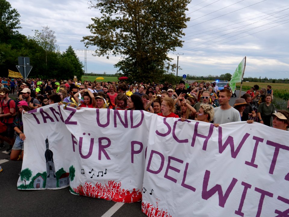 Climate Camp Pödelwitz 2019 Dance-Demonstration 78