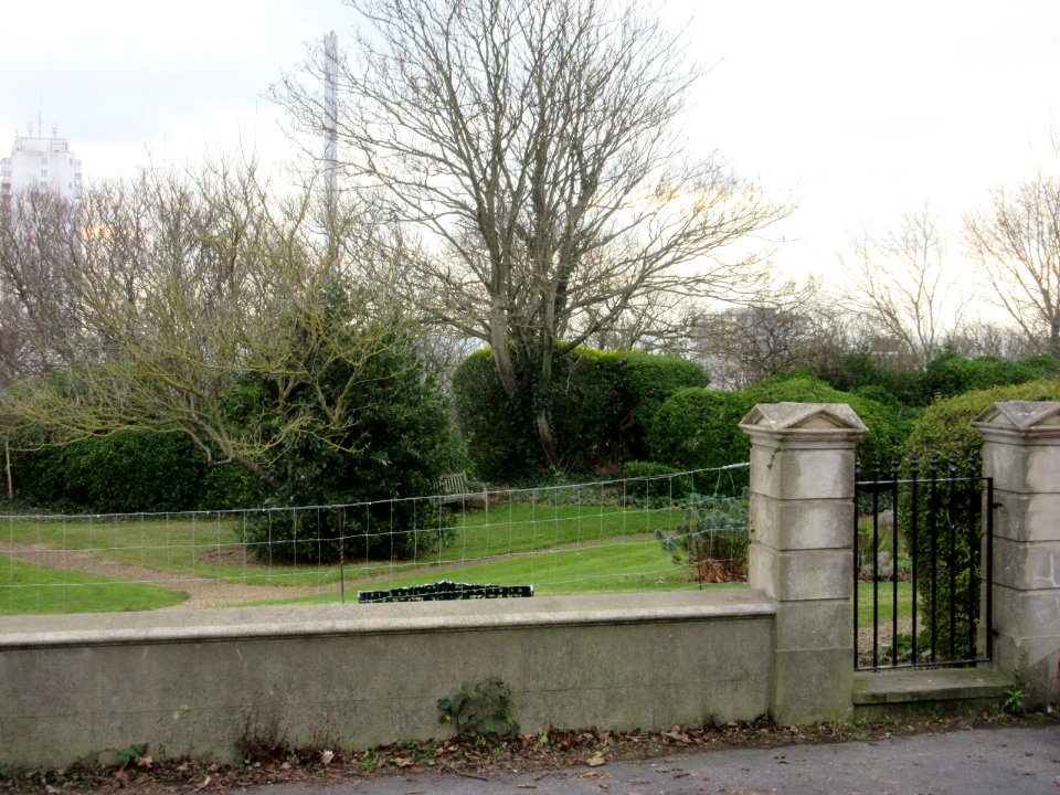 Clifton Gardens, Clifton Terrace, Brighton (December 2016) (1)