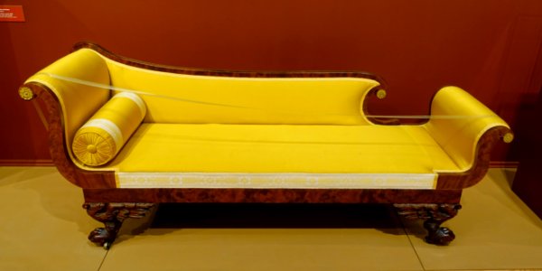 Classical Grecian couch, maker unknown, 1820-1825, mahogany - Currier Museum of Art - Manchester, NH - DSC07585