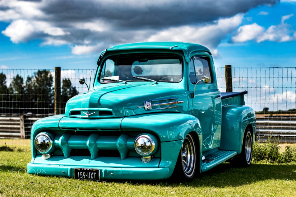 Classic Truck (261911573)