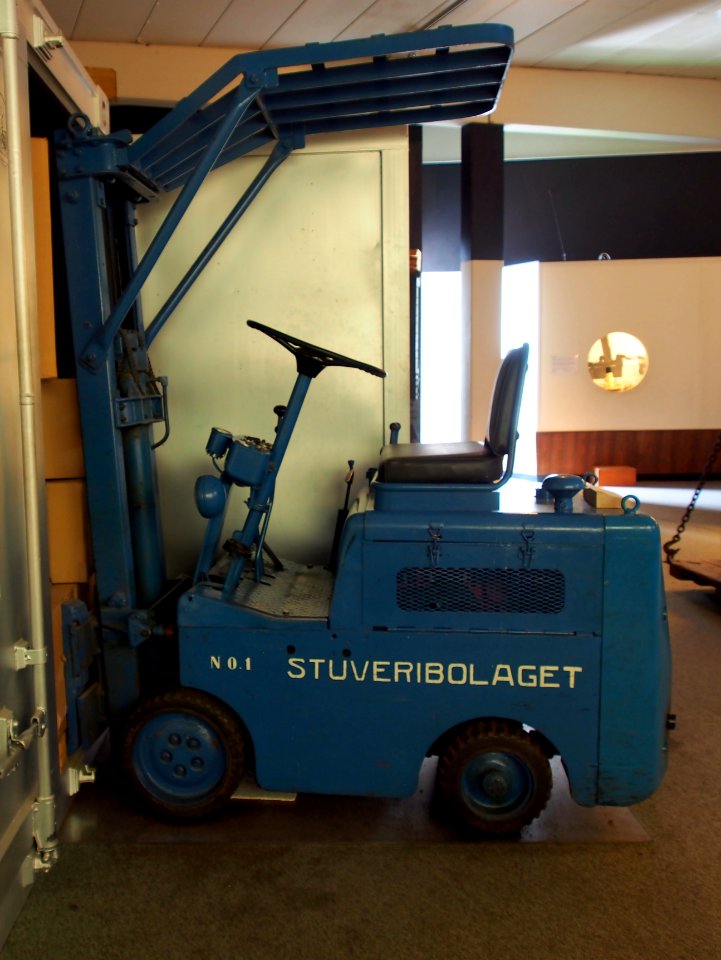 Clark No 1 old Forklift pic2 Teknikens och Sjöfartens hus, Science and Maritime House