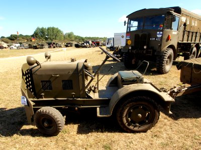 Clark Airfield tractor Clarktor 6 pic2
