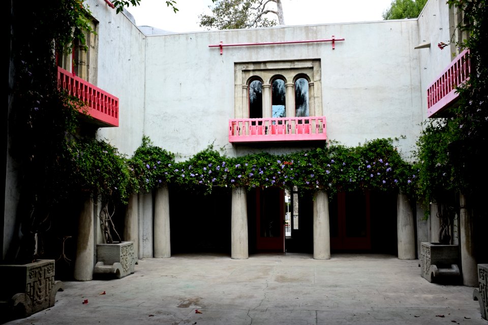 Clarke Estate SF Springs CA Courtyard