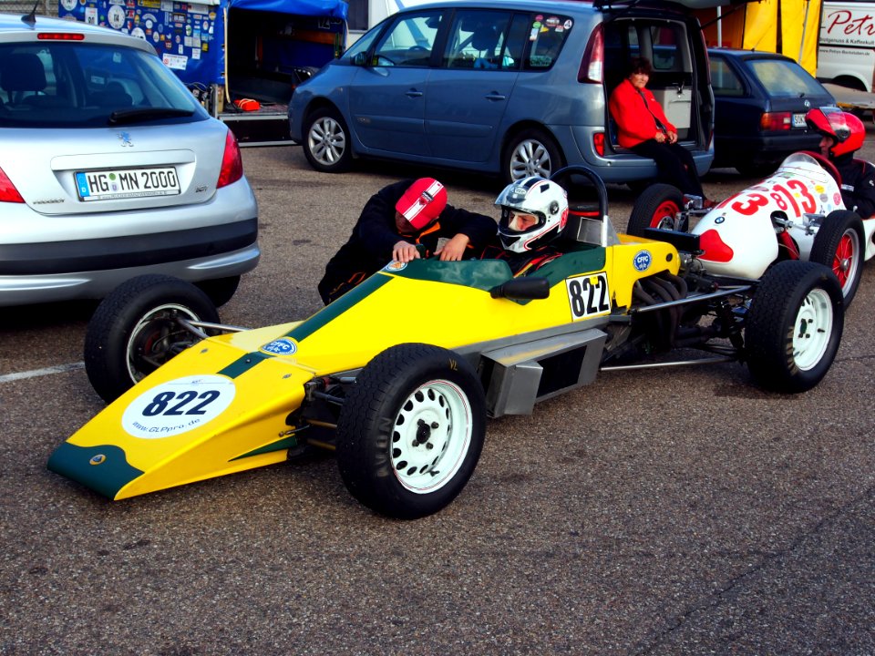 Classic Formula Ford Competition pic2