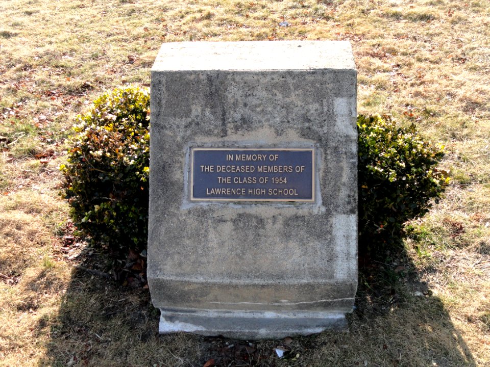 Class of 1954 memorial - Lawrence, MA - DSC03582
