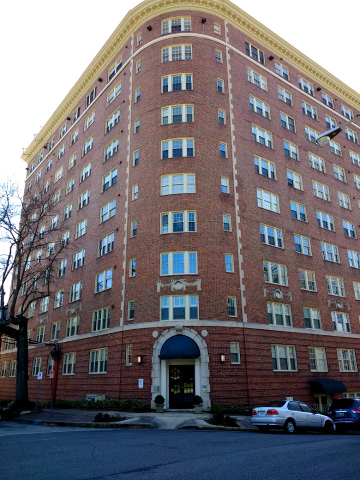 Claridge Manor Apartments