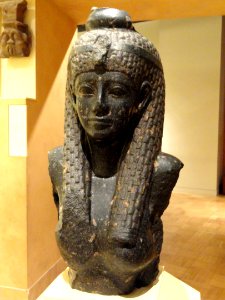 Cleopatra VII statue fragment, 69-30 BC - Royal Ontario Museum - DSC09761