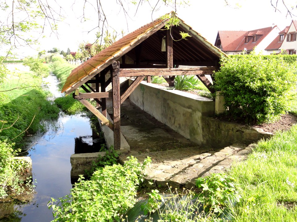 Clacy-et-Thierret (Aisne) lavoir