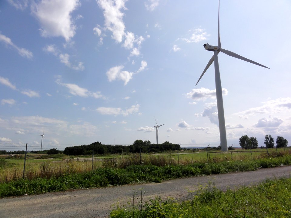 Clastres (Aisne) éoliennes (02)