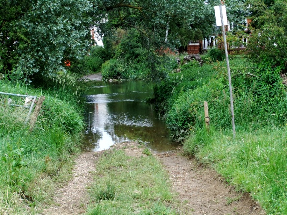 ClaphamFordFromSouth