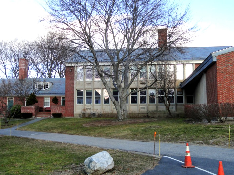 Classroom Building - Dana Hall School - Wellesley, MA - DSC03043
