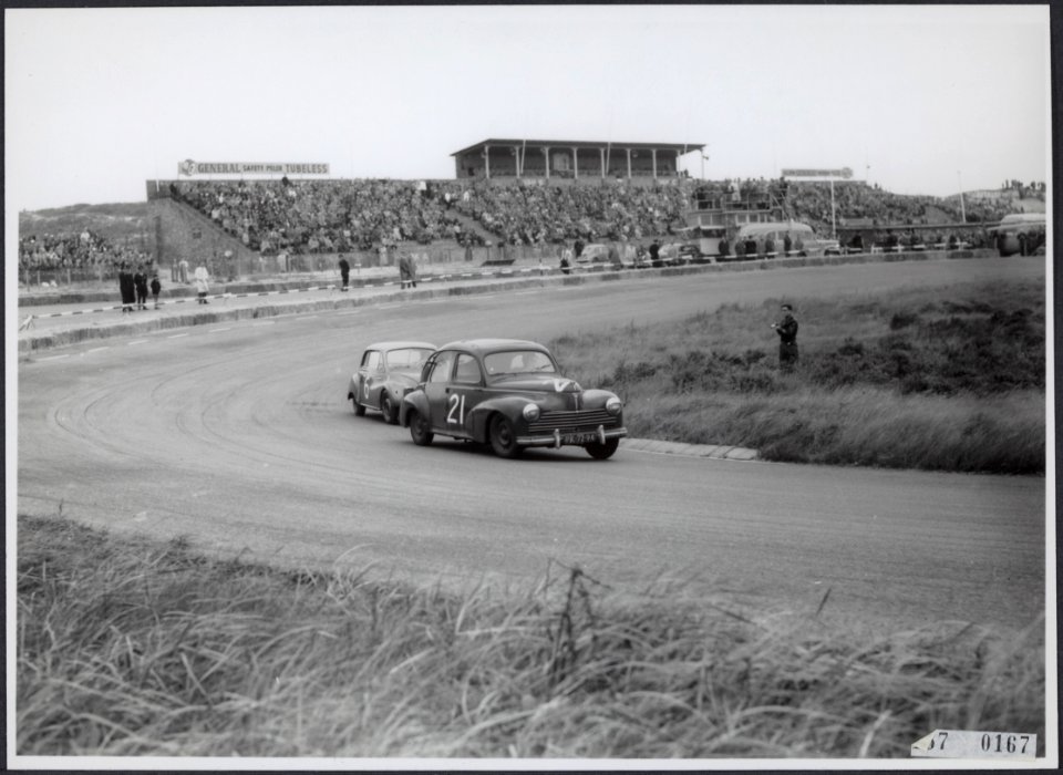 Collectie Fotocollectiie Afdrukken ANEFO Rousel, fotonummer 157-0167, Bestanddeelnr 157-0167