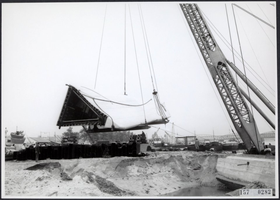 Collectie Fotocollectiie Afdrukken ANEFO Rousel, fotonummer 157-0282, Bestanddeelnr 157-0282