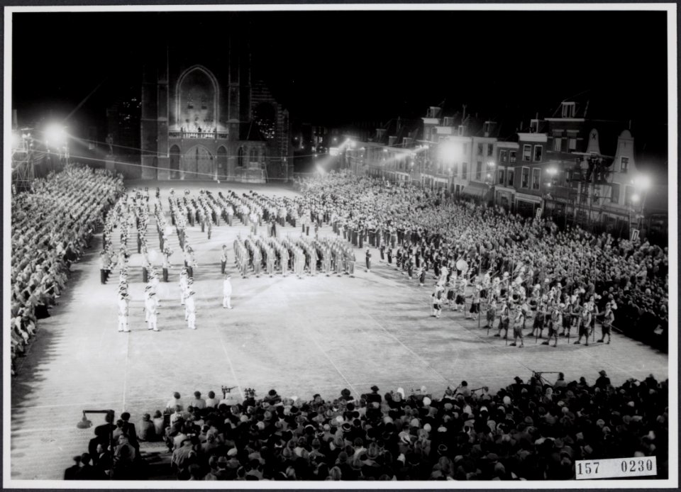 Collectie Fotocollectiie Afdrukken ANEFO Rousel, fotonummer 157-0230, Bestanddeelnr 157-0230