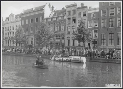 Collectie Fotocollectiie Afdrukken ANEFO Rousel, fotonummer 157-0239, Bestanddeelnr 157-0239
