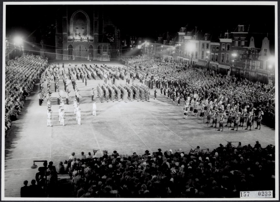 Collectie Fotocollectiie Afdrukken ANEFO Rousel, fotonummer 157-0233, Bestanddeelnr 157-0233