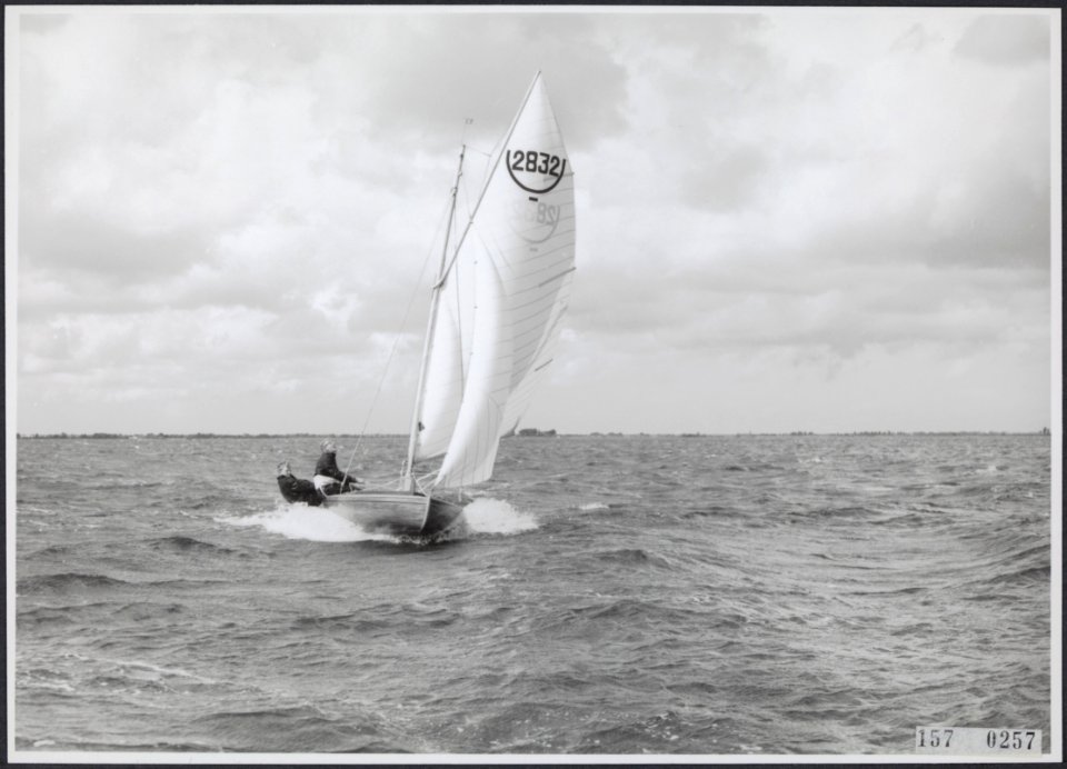Collectie Fotocollectiie Afdrukken ANEFO Rousel, fotonummer 157-0257, Bestanddeelnr 157-0257