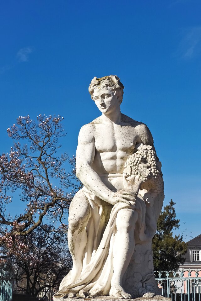 Figure stone stone sculpture
