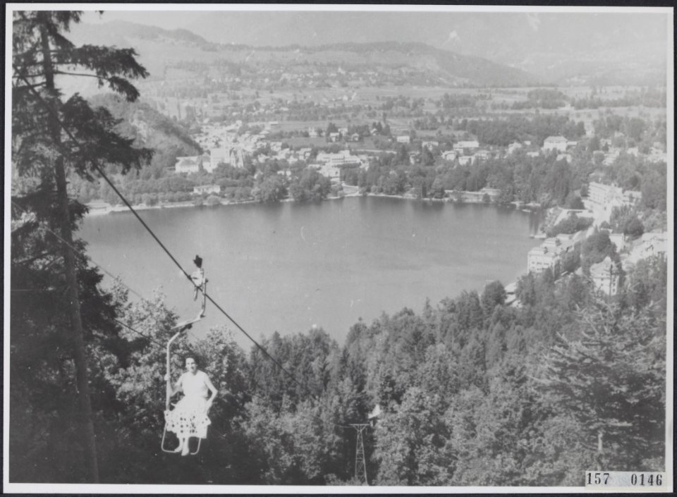 Collectie Fotocollectiie Afdrukken ANEFO Rousel, fotonummer 157-0146, Bestanddeelnr 157-0146