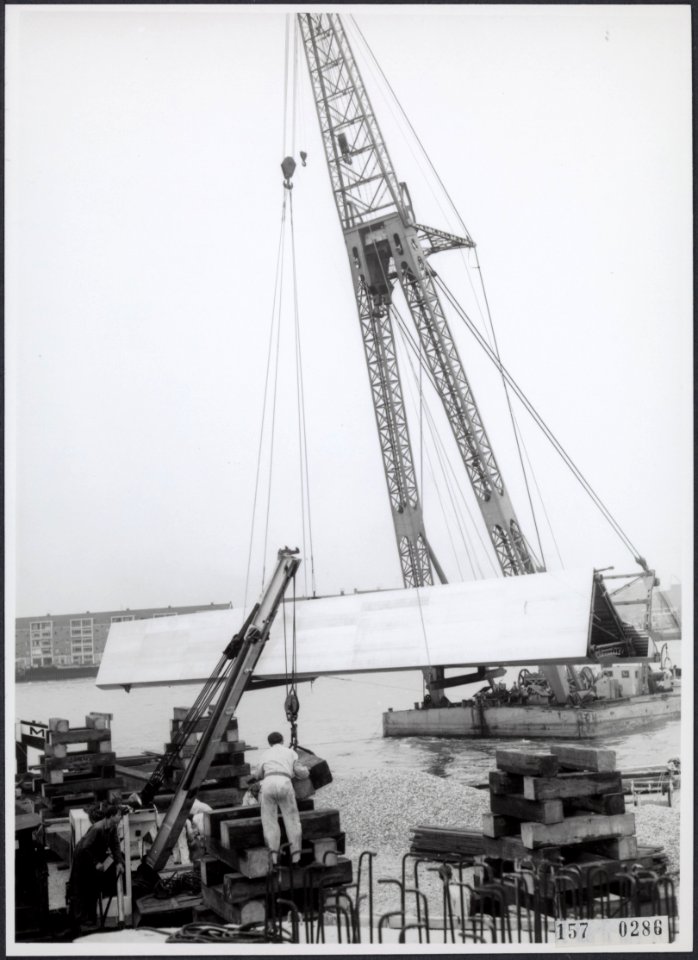 Collectie Fotocollectiie Afdrukken ANEFO Rousel, fotonummer 157-0286, Bestanddeelnr 157-0286