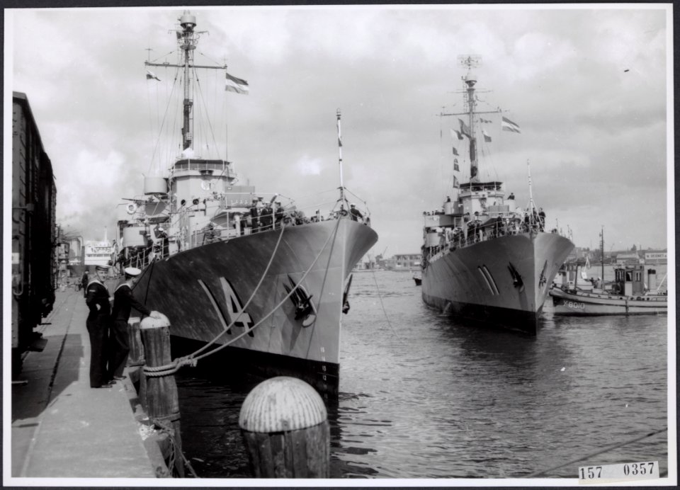 Collectie Fotocollectiie Afdrukken ANEFO Rousel, fotonummer 157-0357, Bestanddeelnr 157-0357