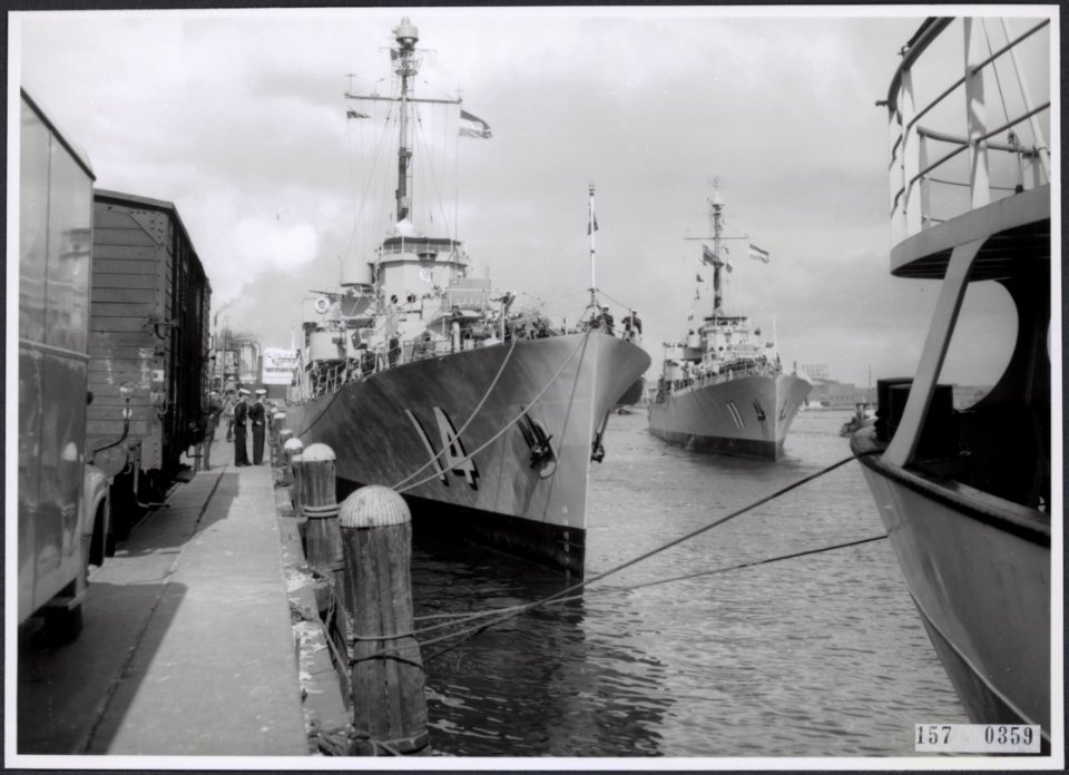 Collectie Fotocollectiie Afdrukken ANEFO Rousel, fotonummer 157-0359, Bestanddeelnr 157-0359