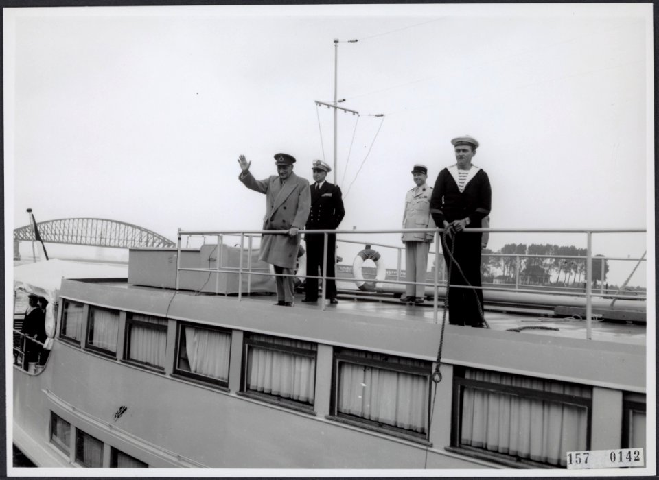 Collectie Fotocollectiie Afdrukken ANEFO Rousel, fotonummer 157-0142, Bestanddeelnr 157-0142